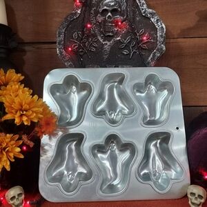 Vintage Wilton Ghost-Shaped Baking Pan